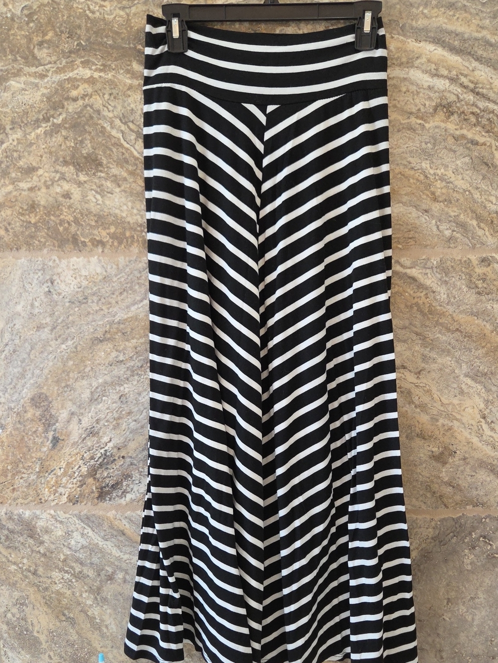 AB Studio Black and White Diagonal Stripe Maxi Skirt Large